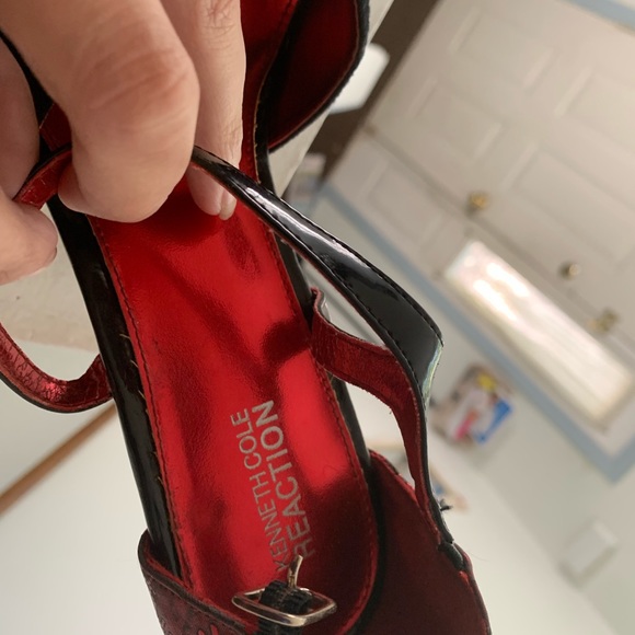 Kenneth Cole reaction heels - Picture 2 of 3